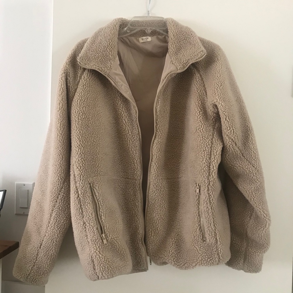 BRANDY MELVILLE SHERPA COZY OVERSIZED JACKET